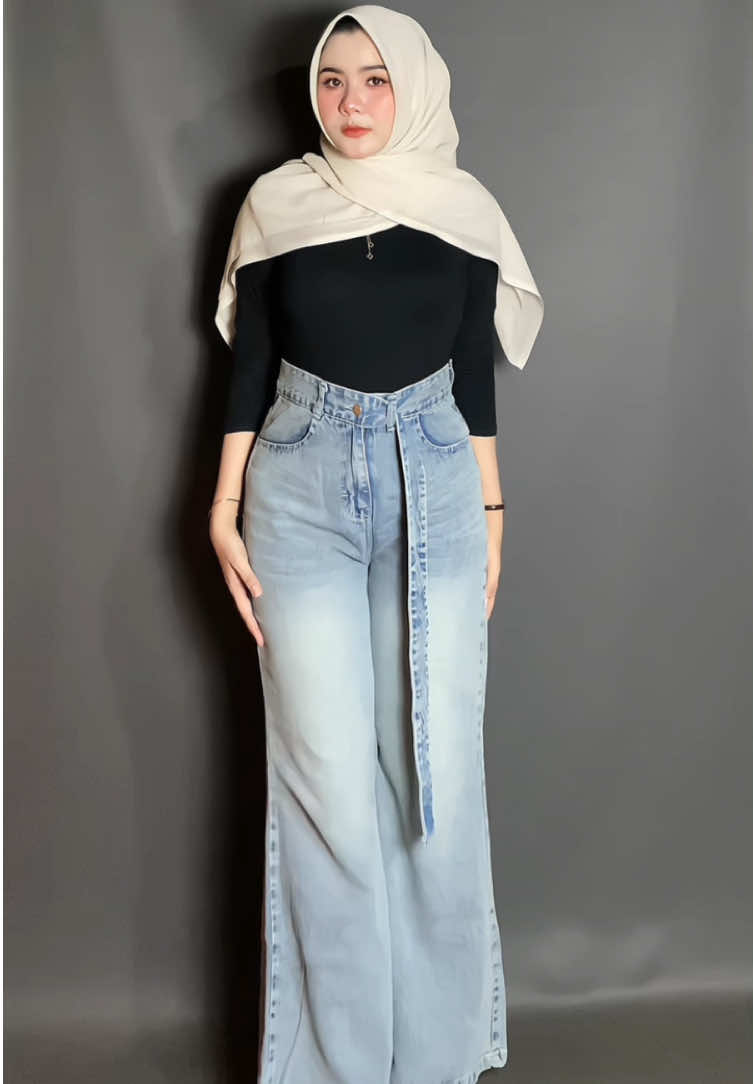 Celananya super cakep pkek bnget😍#celana #celanajeans #jeanshighwaist@VIERLIN JEANS 