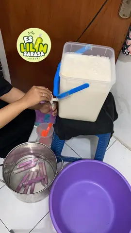 Ready semua varian rasa ya besti🥰 Yuk yang daerah Surabaya sekitarnya cobain dan rasakan kenikmatan dsetiap gigitannya🤤🥰 📍 ES LILIN SARASA KEEVA, Semampir Tengah, Surabaya #eslilinsarasakeeva #eslilinkekinian #esmambo1000an #esmamboviral #fyp #surabaya #esmambo 