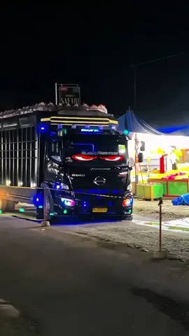 #black_phatom #jjcapcut #trukaceh #hino500 #truksumbar #fyp #cleo_Balap 