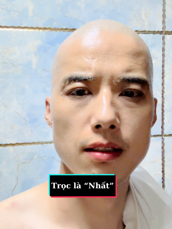 Hôm nay lấy hết can đảm, cạo trọc đầu. Cảm thấy mình vừa dễ thương lại vừa đẹp trai! #vietnamheadshave #xuongtoc #trọc #trọcđầu #TeamCạoĐầu #HộiCạoĐầu#bald #caodau #TikTokTrend #viral