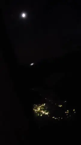 I think I'll drive to new York from now on.  #lightning #storm #airplane