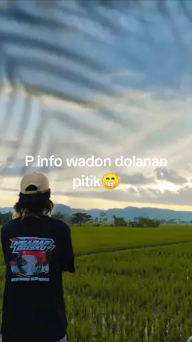 P info wadon dolanan pitik😁 #fyppppppppppppppppppppppp 