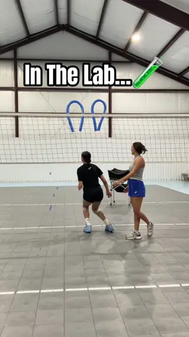 All the way from ARIZONA 🔥🔥🔥 @Tegan it was a pleasure 🙌 Big things in store for this one  #volleyball #training #coachmeganvb #oklahomavolleyball #volleyballtryouts #middleblocker #tryoutprep #sports #volleyballcoach #oklahomavolleyballtraining #oklahomavolleyballlessons #volei 
