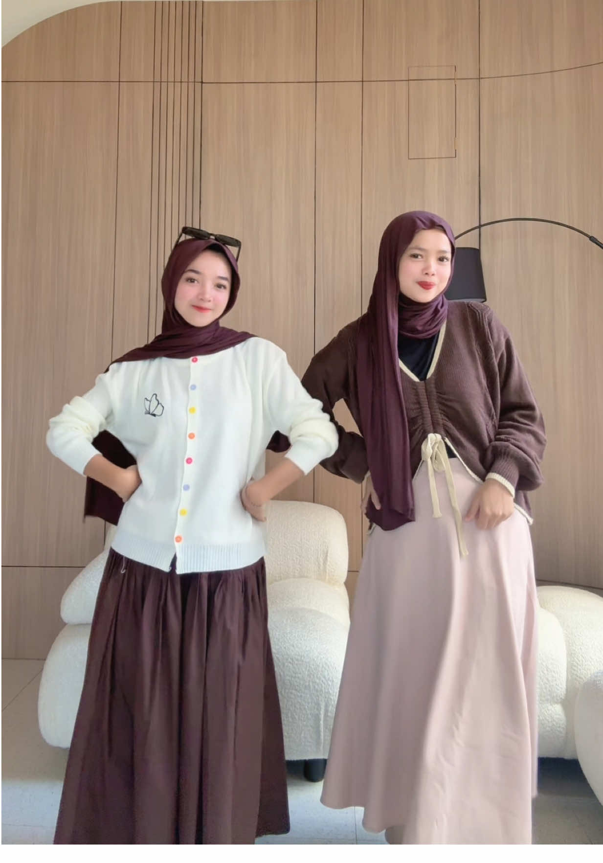 Kamu lebih suka butty cardy atau desla blouse nih ?😘