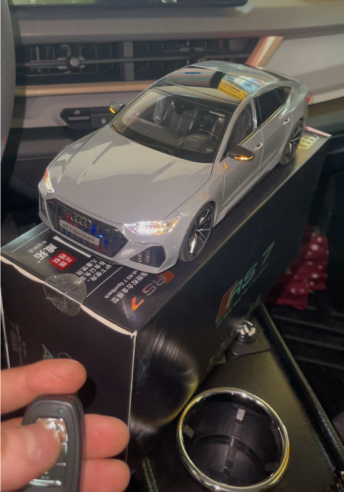 Mô hình xe Audi RS7 Sportback 1:18, bản này có remote nha anh em. #supercarshop #vairal #fyp #mohinhxehopkim 