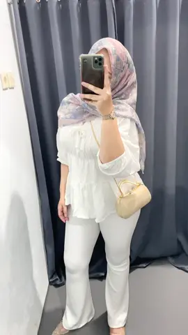 Bb 70kg/Tb 160cm #mireyablouse #kawisari #kerudungvad #blousemurah 