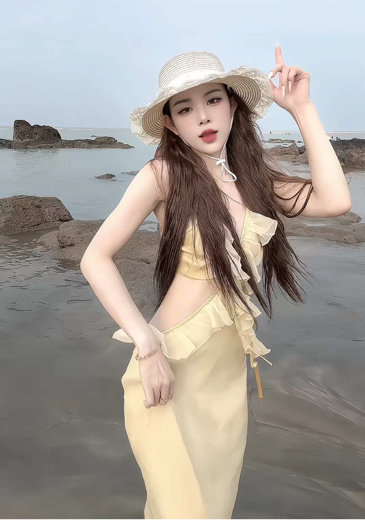 Muốn được yêu thì mắt nhắm mắt mở thôi -)) #ebeoc2000 #viralvideo #vungtau 