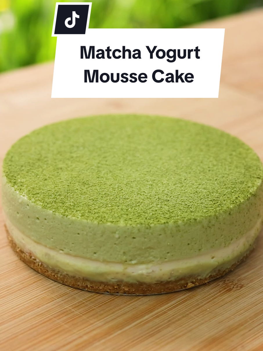 Bikin dessert enak tapi anti ribet? Coba deh Matcha Yogurt Mousse Cake pakai Chocolatos Drink! Rasanya creamy dan gampang banget dibuat. Ikut juga challengenya, siapa tau bisa dapet liburan gratis ke Indonesia Timur, info selengkapnya cek @chocolatos_id  #mammamialezatos Resep Matcha Yogurt Mousse Cake (untuk 8 porsi) Bahan: 75 gr biskuit marie, haluskan 30 gr mentega cair 50 gr susu dingin 5 gr gelatin 4 sachet Chocolatos Drink Matcha 220 gr whipping cream 200 gr yogurt vanila Cara membuat: 1. Di dalam mangkuk, masukkan biskuit marie dan mentega cair, aduk rata kemudian masukkan ke dalam loyang dan ratakan dengan bantuan gelas. Diamkan di dalam kulkas beberapa saat 2. Campurkan gelatin ke dalam susu dingin, aduk rata. Diamkan hingga set kemudian lelehkan dengan microwave 3. Kocok whipping cream hingga set kemudian tambahkan yogurt vanila dan lelehan gelatin, aduk rata 4. Tuang setengah adonan ke dalam loyang untuk adonan putih, ratakan dan dinginkan di dalam kulkas hingga set 5. Tambahkan Chocolatos Drink Matcha ke dalam sisa adonan, aduk rata dan tuang ke dalam loyang. Ratakan dan dinginkan hingga set 6. Matcha yogurt mousse cake siap disajikan