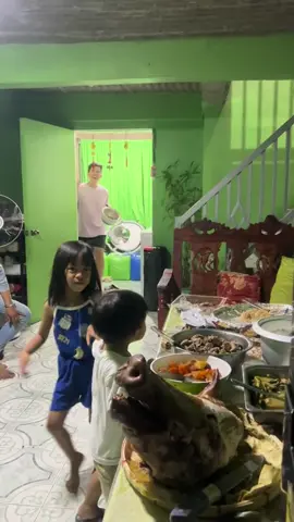 Mare,ibabalik ko lang yung kaldero😅 #fyp #foryou #berniecularvlogs #funny 