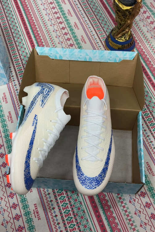 #รองเท้าฟุตบอล #รองเท้ากีฬา #tiktok #Soccer #tiktokshop 