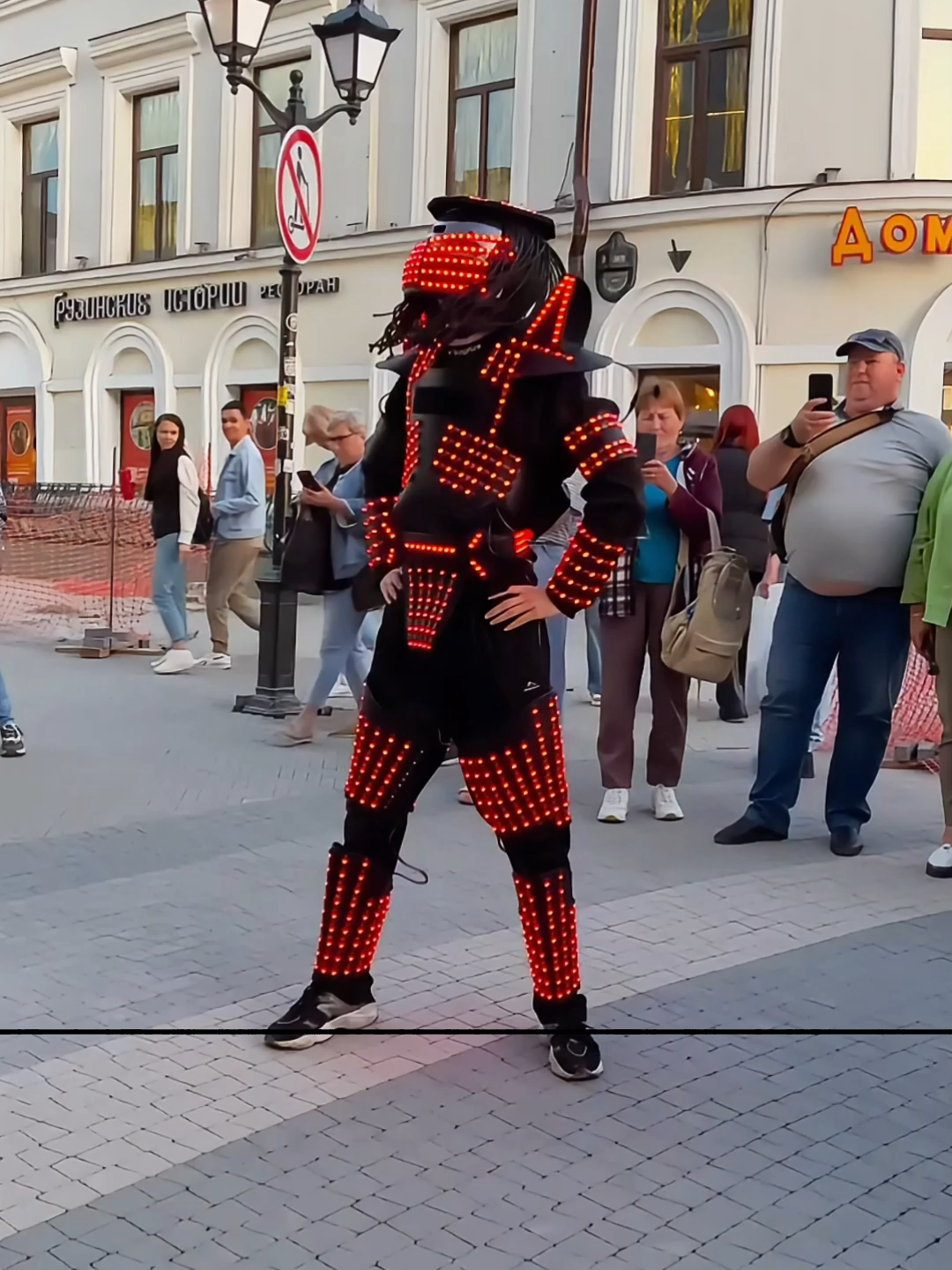 Gentlemen Tuzelity Shuffle  Boom Neon Mode #longervideos #shuffledance #shuffle #foryou #tuzelitydancefans #tuzelitydance #fyp