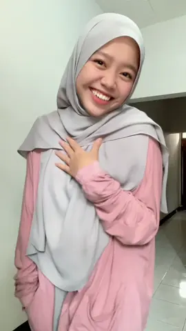 fitcheck as cewe kue 🍰  #fitcheck #OOTD #ootdhijab 