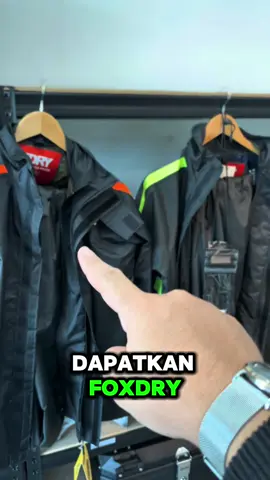 Apa beza Foxdry 05 yang lama dengan Foxdry 05 V2? #smartbiker #foxdry #foxdry05premium #bajuhujan #fyppppppppppppppppppppppp #newarrival #bajuhujanviral 