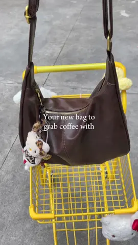 She's that good and so affordable🤎 #purse #bag #shoulderbag #fallfashion #bags #leatherbag #OOTD #fall #crossbodybag #spotlightfinds #dailyuse #totebag #tiktokshopbacktoschool 