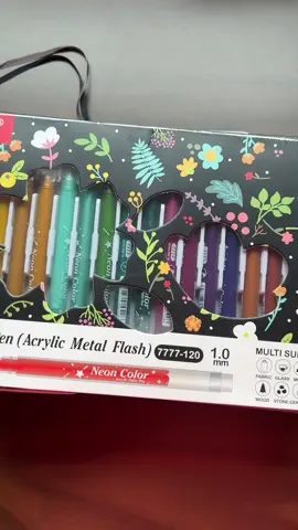 The shimmery ones are my favorite! 🤩