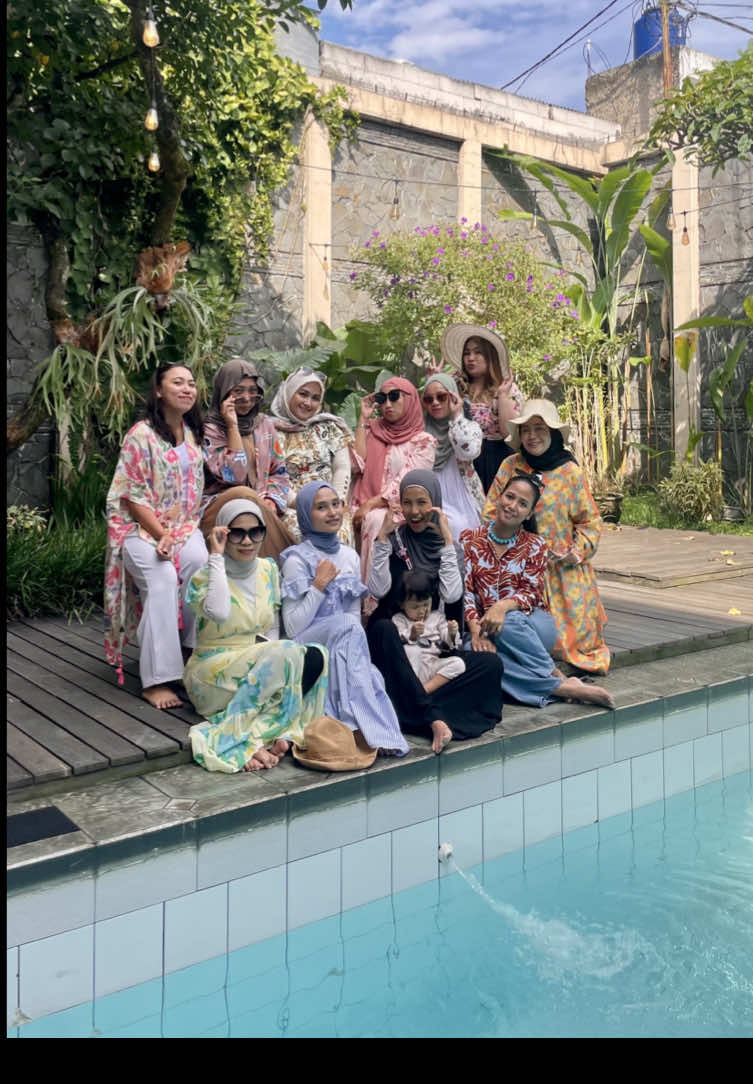 Villa nya nyaman buat ngumpul, dekat tengah Kota Bandung, dan paling penting Nyaman 📍 villa Andaru Sukahaji Bandung #placetogo #villavandung #rekomendasivillabandung #penginapanbandung 