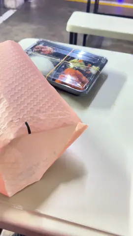 🔥 Kalau udah pake ini pasti kamu bakal bilang “bye bye dark spot” 💖 Kandungan symwhitenya emang semantep itu buat mudarin darkspot di wajah kamu 😱✨ Cuss check out di TikTok Live sekarang!👀 #skintific #antidarkspotset #darkspot #fadedarkspot #symwhite377 #setdarkspotskintific 
