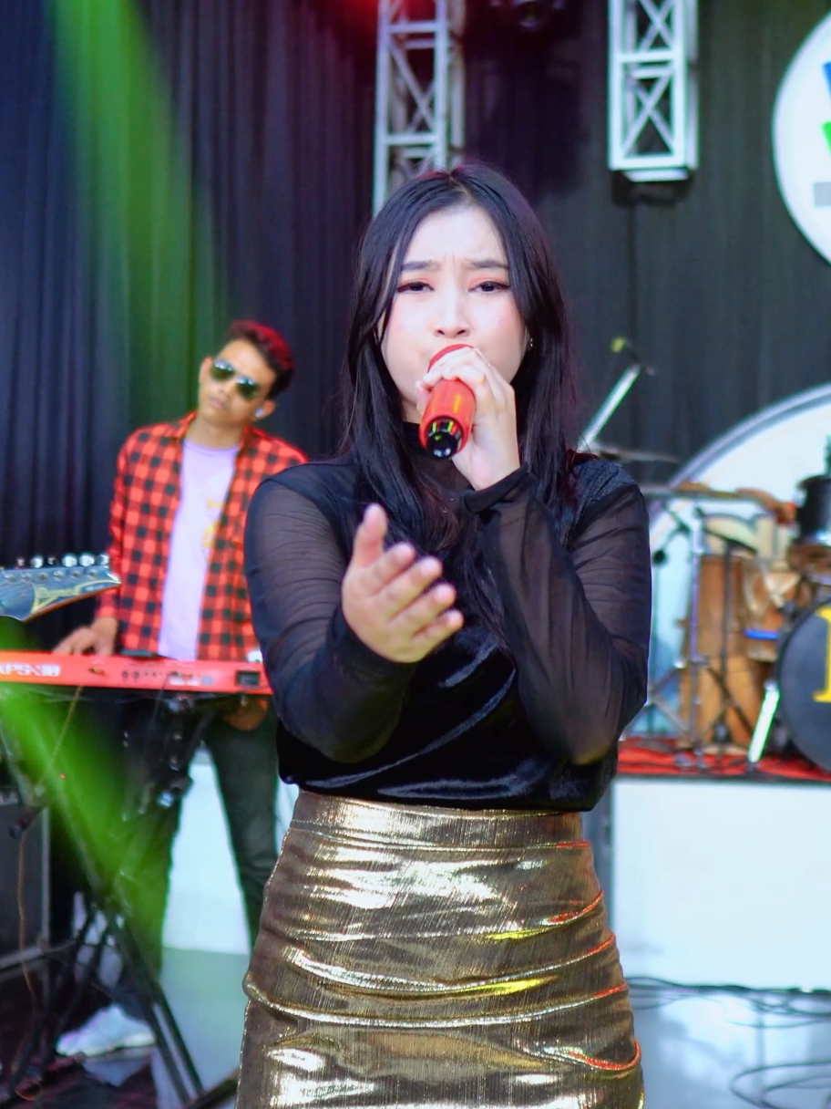 Lagu lawas ... Wuuuenak Polllll 😍  #koplotiktok #cantikadavinca #bagairantingyangkering #nirwanacomeback