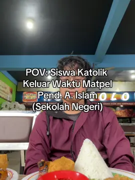 Sekolah negeri dan satu-satunya siswa beragama katolik di kelas 😌.. Biasanya ada kawan kristen juga🔥🔥 #katolik #siswakatolik #toleransi #fyp 
