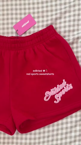 🍒 ★ #sweatshorts #edikted #redshorts #sportyoutfits #cuteshorts 