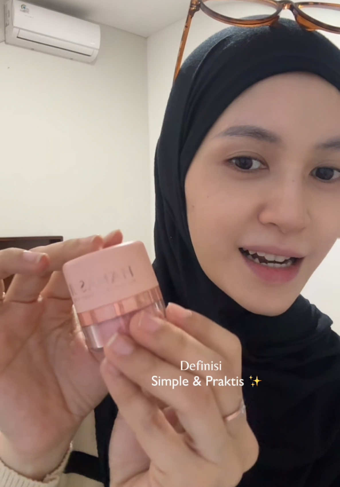 Honest review pake blush on tiap hari buat ngonten ya pake ini wkwkw 🤭 Ga papa pake yg low budget yang penting cocok 🤝💕