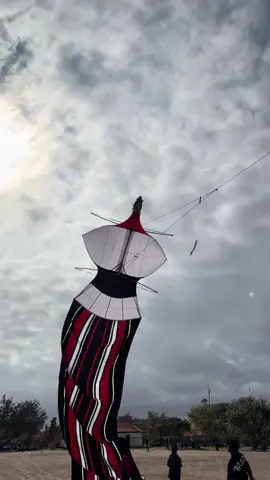 Salam Saru Langit Tonz