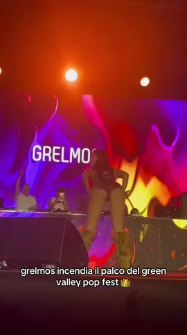 @Grelmosss é una queen 👑 #regina #trapani #palco #concerto #neiperte 