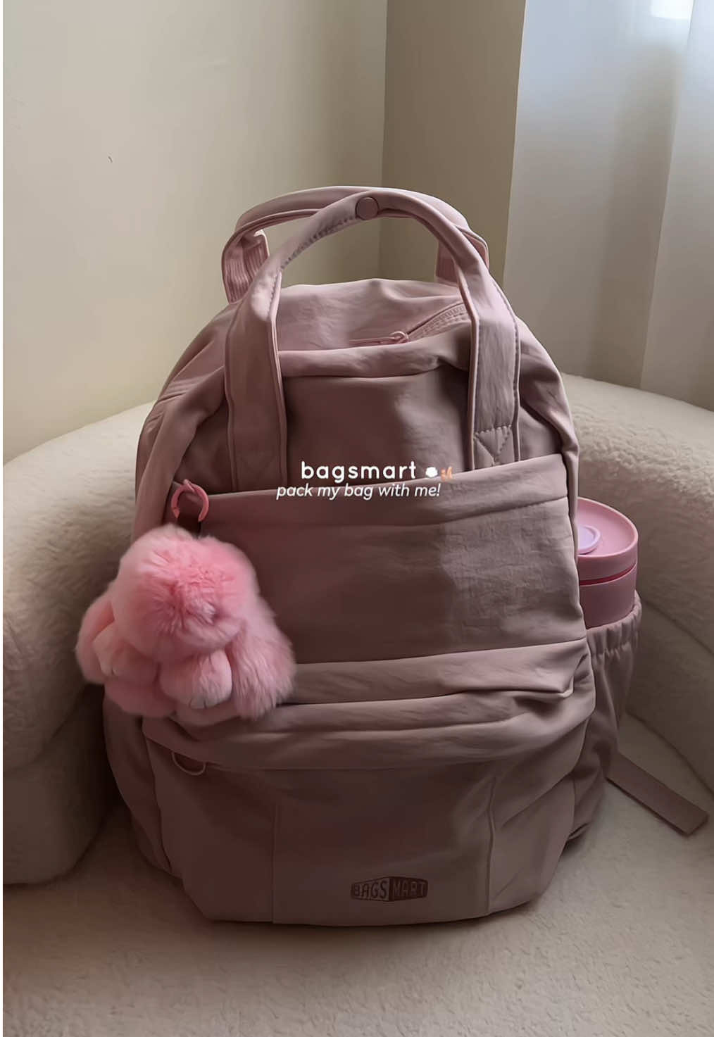 laptop / ipad backpack — it’s waterproof too! 💭🎀 #backpack #waterproofbag #bagsmart #backpackforschool #schoolbag #fyp #trending #viral 