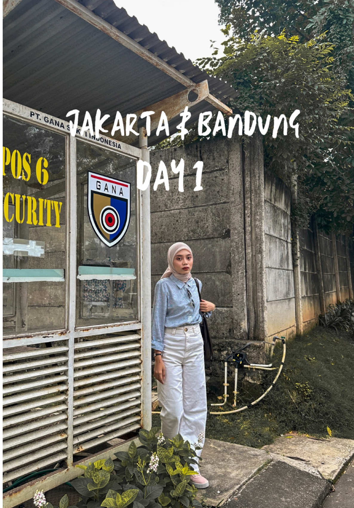 Replying to @IG : @epanabela Jakarta & Bandung Day 1 : setiap kali naik gojek, abang gojek panggil kak ros🤣 #rubylog #rubyloginindonesia #rubyloginjakarta #rubyloginbandung #traveltiktok #traveltok 