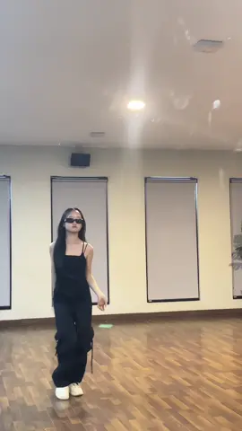 😎 #nuna #dance #hmong_girl #igloo_challenge @KISS OF LIFE 