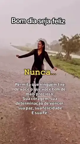 olha isso meninas 😁🙏🏽 #musically #reles #fouyour #fouyourpage #trend #follow #funny #bomdiaaaaa #sejafelizesorria #alegriaquecontagia #chuvashmusic #deus_no_controle #reels #videos #fypシ #funny #football @humor de luxo 👛😜🥰😂 