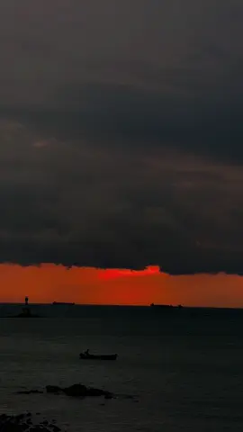 -“ nếu mối quan hệ hiện tại giúp tâm hồn bạn dịu lại, cười nhiều hơn, ngủ ngon hơn, không cần đoán xem người kia có thật lòng hay không, thì đó là một ân phúc lớn “- #xh #fyp #viral #tamtrang