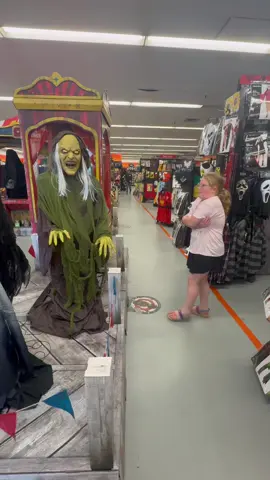 Funny Spirit Halloween #spirithalloween #halloween #scareprank #scard #sceream#toktok #fyp #usaus 