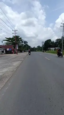 view jl lintas timur-talang jerinjing . . #fypシ #semuaorang #jalanlintastimur #talangjerinjinginhu #rengatbarat 