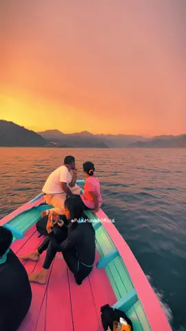 “Setiap senja adalah pengingat bahwa tidak ada yang abadi, termasuk lelahmu hari ini.” Senja 🌅🌄 . . #senja #gadihminang #pilotdronearhan #pilotdronearhanazizah #pilotdrone #jetski #tiktok #viral #sumbar #fypシ #pesisirselatan #pulaumandehofficial #pulaumandeh #mandeh #mandehofficial #instagram #fyp #likesforlike #like #instalike #instagood #reelsinstagram #rells #indonesia #timnasindonesia 