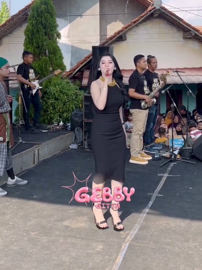 lanang Cobra #gebbygita #gebbygitta #fouryoupage #fy #tarling_indramayu_cirebon #thegoldenstarofpantura #gemoylovers 