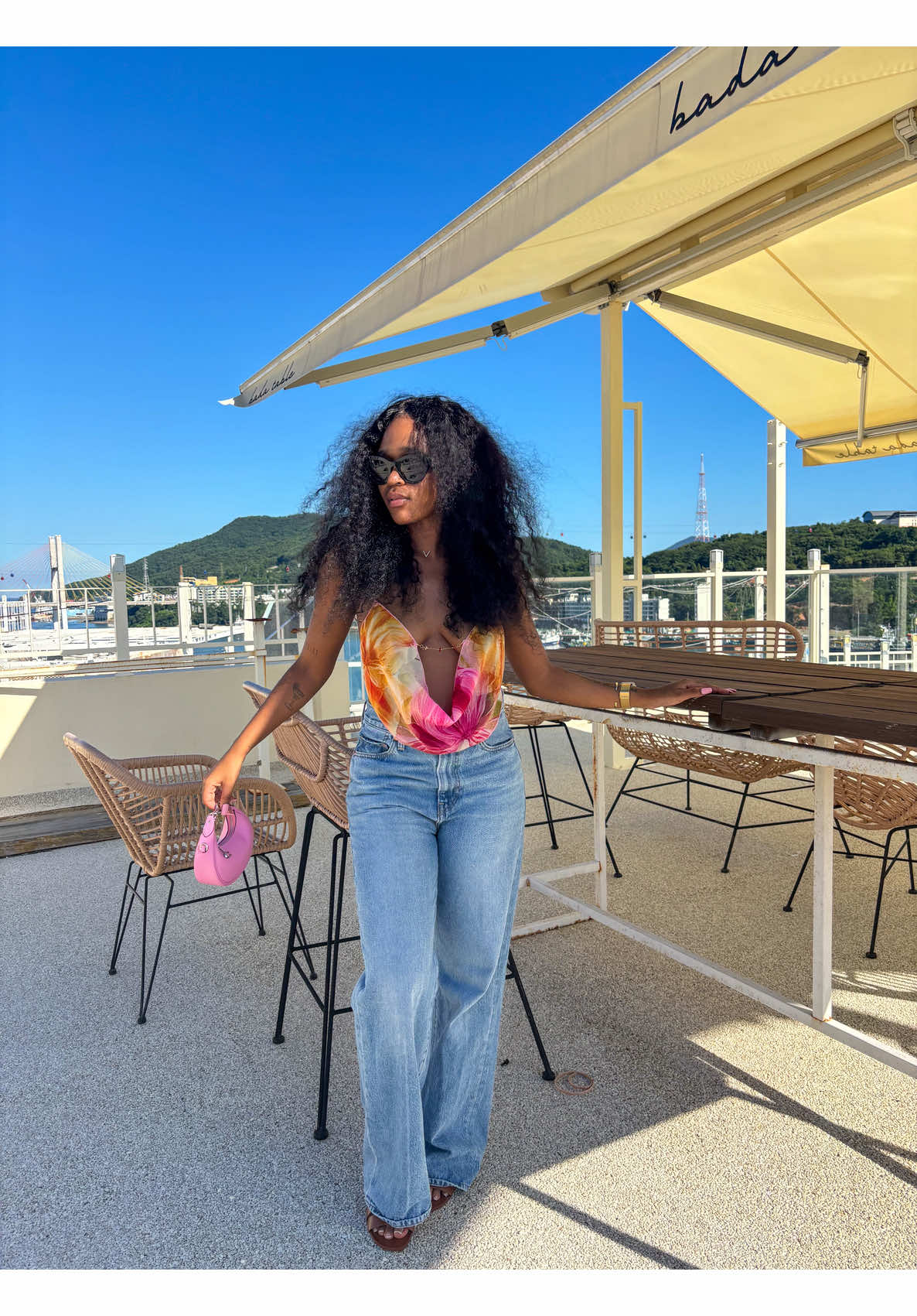 Letting the outfit do the talking. #minimalstyle #softaesthetic 