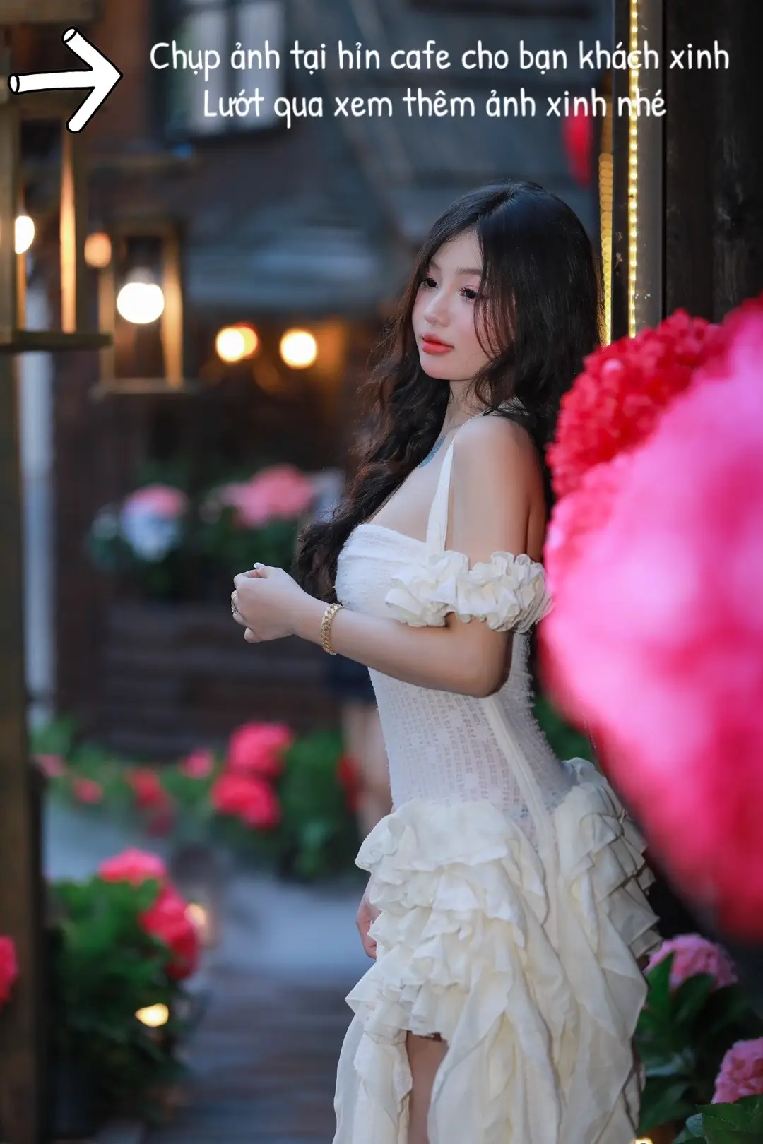 Như lạc ra từ trang sách cổ, ngôi làng tí hon lấp lánh giữa rừng sương, nơi thời gian dường như chưa từng chạm đến.