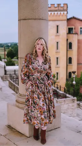 How fabulous is this Vogue 1934 dress made in our beautiful Exclusive Poppy Field Linen Viscose ❤️ Follow the link in our Instagram bio to find out all about this project from @thesassycinderella and pick up the fabric and pattern. Fabric: Minerva Exclusive Poppy Field Linen Viscose (LNVTS1-M00593) Pattern: Vogue 1934 (Vogue-1934-B5) #Minerva #MinervaSewingCommunity #Vogue1934 #LinenViscose #V1934 #MakersGonnaMake #MinervaExclusiveFabric #SewersGonnaSew