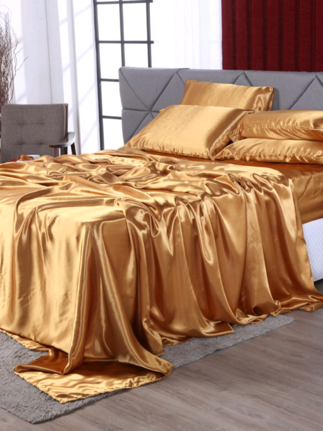 Dê uma olhada em Jogo de Cama em Cetim 4 Peças Toque Macio e Sedoso Tamanho Casal Queen e King por R$39,90 - R$142,90. Compre na Shopee agora!  Digita eu quero, que te mando link #RoupasDeCama #shopee 