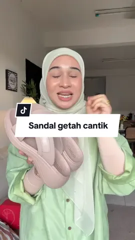 Replying to @Azie Haziyah Empire ambil saiz biasa je awak! Serius cakap selesaaa #sandal #sandalmurah #sandalwanita #sandalgetah 