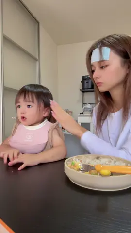 まじでクレアさんご飯食べないんだけどどーやったら食べる⁉️ なに作っても食べない保育園でも食べない家でも食べないおやつも食べない。 平均体重だけど細身。ほんとにこれだけが悩み。