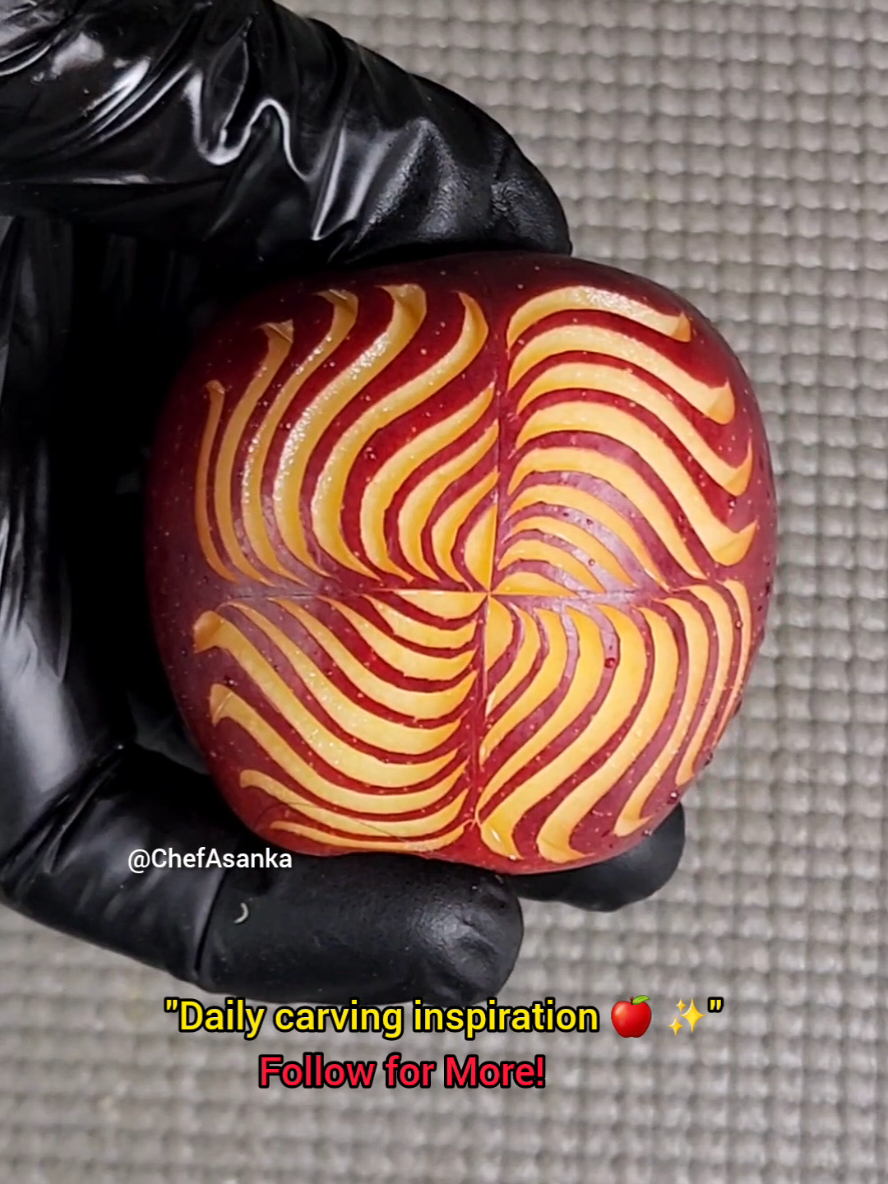 🎯 Fruit carving goals! 🍎 Watch this apple transform #fruitcarving #satisfyingcut #chefasanka #foodart #applecarving #edibleart #fyp 