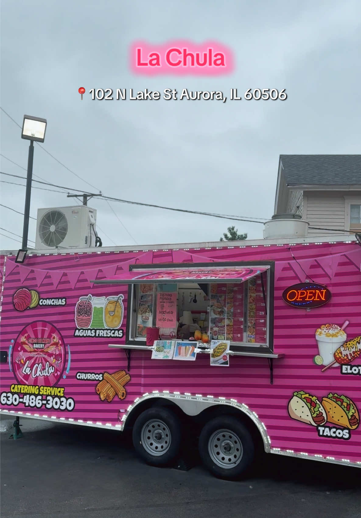 Ice Cream Conchas NOW available for sale🙌 Ice Cream of choice: Chocolate, Strawberry or Vanilla  Add nutella, whipped cream, fresh fruit, cookies, sprinkles, or nuts as toppings  Chocolate, Caramel, Strawberry, or Condensed Milk Drizzle Perfect to satisfy that sweet tooth craving🤩😋 ‼️We are only selling at food truck outside the Bakery location currently NOT AVAILABLE during events‼️ #concha #rellena #illinois #foodtruck #icecream #panaderia #bakery #musthaves #musttry #familyowned #business #SmallBusiness #supportlocal #supportsmallbusiness #PlacesToVisit #placestogo #foodtiktok #FoodTok 