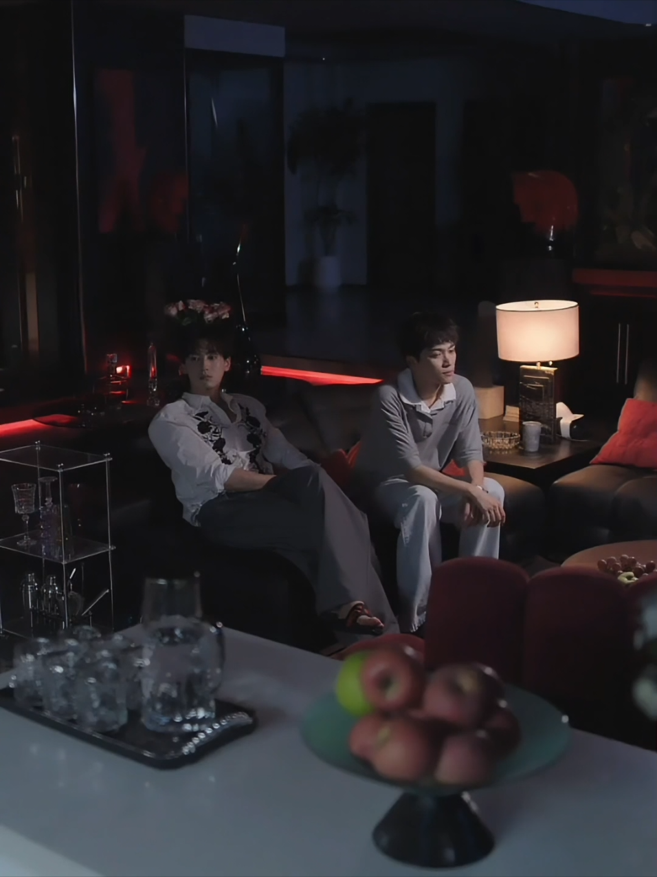 Lo que me sorprendió es que Wu Suowei sabe dónde atacar y de qué forma. Creo que él esperaba que Chi Cheng estuviera furioso de celos, pero, realmente le dolió. Sé que tal vez  se lo merece pero es triste ver cómo se están destruyendo ambos 💔 #revengedlove #revengedloveep16 #boyslove #chicheng #wusuowei #逆愛 #田栩寧 @GagaOOLala 