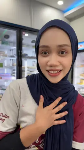 mana satu pilihan korang? 🤤 #foodhunters #fyppppppppppppppppppppppp #pov #fypage #content #matchalatte #coffee 