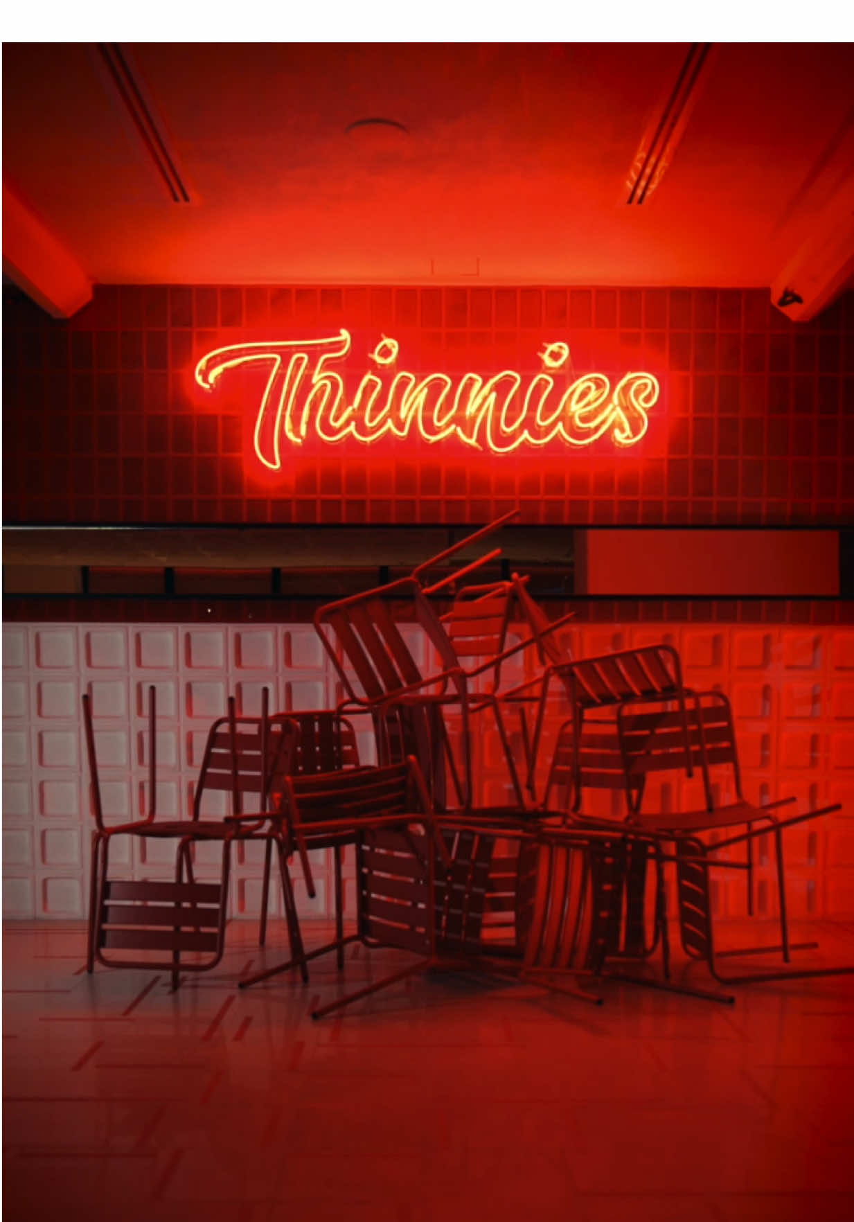⁨	نلمح لكم ولا مايحتاج ؟ 👀⁩ #Thinnies #ثينيز 
