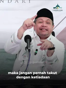 Jangan pernah takut dengan ketiadaan dan jangan pernah gentar dengan wujud apapun karena dia diwujudkan oleh Allah Swt #gusfaiz #khmuhammadfaiz #dawuhguru #nasehat #dawuhkyai    