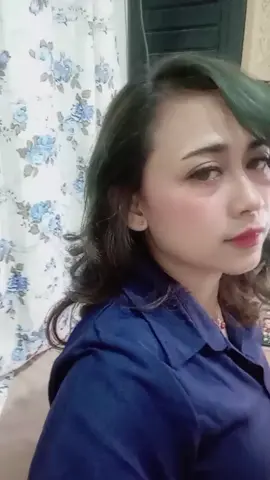 di depan baik, di belakang ngomongin.... tapi yawdah bodo amat 🤭😂😂😝 masing-masing 