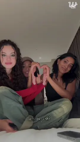 KATSEYE FUNNY MOMENTS ON STREAM😂❤️‍🩹 @KATSEYE  #viral #foryou #eyekons #fyp #katseye #weverse #capcut #ibme #KATSEYE @Yoonchae @daniela avanzini @LARA RAJ @meret manon @sophia laforteza @Megan Skiendiel 